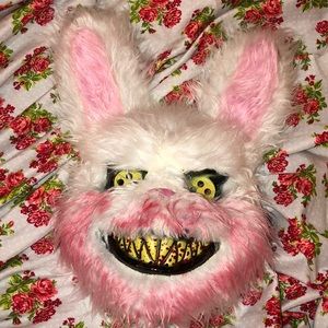 🐱 Scary bunny Halloween mask